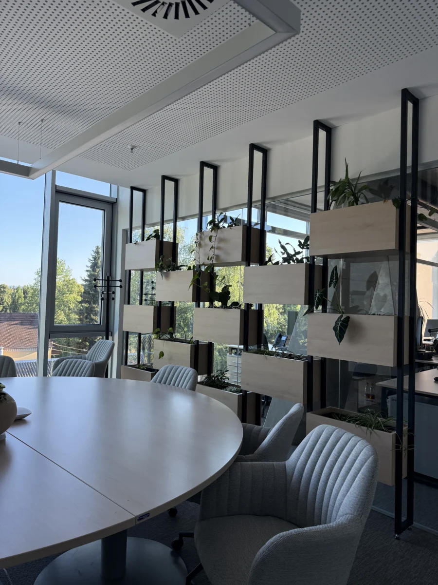 Izrada namještaja po mjeri - J&T Banka – Varaždin